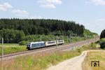 Siemens ER 20-2007 (PCW 7) überführt zwei E-Loks für die belgische SNCB bei Röhrmoos, nördlich von Dachau. (13.07.2013) <i>Foto: Stefan von Lossow</i>
