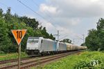 Der Tag der Doppeltraktionen: Railpool 186 424 und 186 446, aktuell genutzt durch die SNCB, vor DGS 47576 von Millingen nach Yves-Gomezee/Belgien bei Hilden. (20.07.2021) <i>Foto: Joachim Bügel</i>