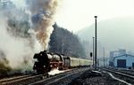41 1231 beschleunigt einen Personenzug nach Meiningen aus dem Bahnhof Oberhof. (23.02.1991) <i>Foto: Hans-Jürgen Müller</i>