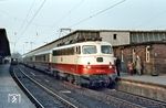 112 488 (Bw Dortmund Bbf) mit dem damals noch ausschließlich 1. Klasse geführten IC 119 "Schwabenpfeil" nach Stuttgart in Münster Hbf. (04.1974) <i>Foto: Clive Haines</i>