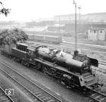 23 1057 vom Bw Nossen biegt aus Freital kommend zum Dresdner Hauptbahnhof ein. (10.09.1964) <i>Foto: Jörg Schulze</i>