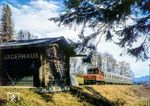169 003 erreicht den Haltepunkt Jägerhaus zwischen Grafenaschau und Bad Kohlgrub.  (1980) <i>Foto: Karsten Risch</i>