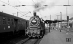 78 298 mit einem Personenzug nach Welzheim im Bahnhof Schorndorf. (20.08.1968) <i>Foto: Burkhard Wollny</i>
