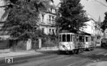 Tw 11 (v.d.Zypen/SSW, Baujahr 1911) mit Bw 104 (v.d.Zypen, Baujahr 1902) der Straßenbahn Bonn im Bonner Talweg auf der Linie 1 nach Dottendorf. (09.07.1957) <i>Foto: Aad van Ooy</i>