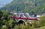 998 792 mit 798 562, 798 807 und 996 779 auf dem Kasbacher Viadukt der Steilstrecke von Linz (Rhein) nach Kalenborn. (04.05.1989) <i>Foto: Joachim Bügel</i>