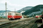VB 3 der Moselbahn im Bahnhof Andel auf halbem Weg zwischen Bullay und Trier. (21.04.1957) <i>Foto: J.C. de Jongh</i>