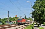 ÖBB 1144.055 fährt mit IC 118 (Innsbruck - Dortmund) in Lindau Hbf ein. Dort fand damals ein Lokwechsel auf 2x BR 218 statt. (21.05.2018) <i>Foto: Zeno Pillmann</i>