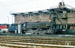 44 1858 als Provisorische mobile Heizanlage (PmH 4) im Bw Arnstadt. Nach ihrem dortigen Einsatzende wurde die Lok am 31.05.1992 im RAW Meiningen zerlegt. (22.02.1992) <i>Foto: Hans-Dieter Jahr</i>