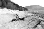 Erdabbau am Hölzle bei Wurmlingen durch einen Dampfbagger. Der Abtransport erfolgte über eine 900mm Feldbahn nach ruttlingen. (1934) <i>Foto: R. Leute</i>
