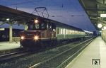 169 003 vor dem abendlichen N 6625 nach Oberammergau im Bahnhof Murnau. (07.09.1979) <i>Foto: Prof. Dr. Willi Hager</i>