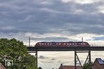 Ein gut besetzter 648 als RE 21231 (Husum - Kiel) auf der Rendsburger Hochbrücke. (14.06.2022) <i>Foto: Thorsten Eichhorn</i>