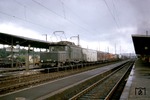 E 94 060 mit einem Güterzug in Regensburg Hbf.  (04.1966) <i>Foto: C. Gammell</i>