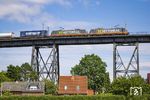 241 004 und 241 012 des schwedischen Güterverkehrsunternehmens Hectorrail mit einem DGS auf der Rendsburger Hochbrücke. (26.06.2022) <i>Foto: Thorsten Eichhorn</i>