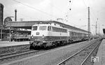 112 266 (Bw Frankfurt/M-1) fährt mit dem TEE 9 "Rheingold" in Koblenz Hbf ein. (30.07.1968) <i>Foto: Wolfgang Bügel</i>