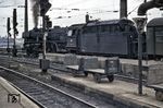 03 1073 (Bw Hagen-Eckesey) verlässt den Kölner Hauptbahnhof in Richtung Deutz. (1966) <i>Foto: Robin Fell</i>