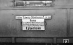 Zuglaufschild des FD 275 "Italien-Schweiz-Skandinavien-Express" nach Kopenhagen. Der Zug erreichte fast zeitgleich gegen 15 Uhr den Bahnhof Basel SBB wie sein Gegenzug FD 276. (10.09.1949) <i>Foto: Karl Wyrsch, Slg. D. Ammann</i>