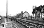 Blick in den Bahnhof Irrenlohe an der Strecke Regensburg - Weiden (Oberpf) mit dem Abzweig nach Nürnberg. (24.04.1959) <i>Foto: BD Regensburg (Zeitler)</i>