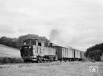 99 193 mit ihrem Güterzug kurz vor Rohrdorf. (29.10.1965) <i>Foto: Jörg Schulze</i>