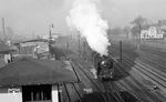 50 269 vom Bw Köln-Eifeltor fährt mit einem Güterzug aus Bonn Gbf aus. (12.1953) <i>Foto: Karl Wyrsch, Slg. D. Ammann</i>