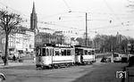 Tw 18 (v.d.Zypen/SSW, Baujahr 1906) mit Bw 109 (v.d.Zypen, Baujahr 1906) auf der Linie 2 nach Rheindorf am Kaiserplatz in Bonn. (12.1953) <i>Foto: Karl Wyrsch, Slg. D. Ammann</i>