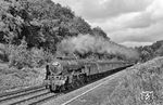 BR 46169 (ex LMS 6169 II, Baujahr 1945) mit einem Schnellzug bei Watford nördwestlich von Northamton in der englischen Unitary Authority West Northamptonshire. (25.08.1962) <i>Foto: Robin Fell</i>