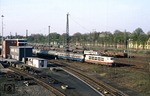 103 123 vor IC 667 "Meistersinger" (Dortmund - Nürnberg) im Bahnhof Opladen. Aus gleicher Perspektive fotografierte Carl Bellingrodt 01 151 im Jahre 1953 (vgl. Bild-Nr. 20761). (15.04.1988) <i>Foto: Joachim Bügel</i>