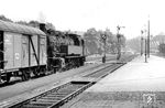 1957 endete der Einsatz der pr. T 14.1 beim Bw Goslar. Dennoch waren weiterhin Loks dieser Baureihe in der alten Kaiserstadt präsent, wie hier 93 792 aus Seesen. (05.1958) <i>Foto: Winfried Gronwald</i>