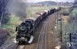 042 106 mit einem Güterzug nach Rheine südlich von Salzbergen. (22.04.1972) <i>Foto: Bernd Kappel</i>
