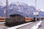 194 048 (Bw Ingolstadt) am E 3680 nach Reutte in Tirol im Bahnhof Garmisch-Partenkirchen. (21.03.1985) <i>Foto: Prof. Dr. Willi Hager</i>