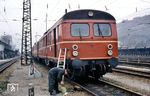 Ein 425 wird in Esslingen einer Reinigung unterzogen. (1968) <i>Foto: H. Kuhnke</i>
