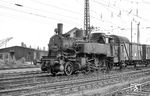 Die 1910 bei Orenstein & Koppel gebaute 91 1802 mit dem Spritzzug in Zwickau Hbf. Ein halbes Jahr später, am 15.12.1967, war die Lok bereits ausgemustert. (06.1967) <i>Foto: Robin Fell</i>