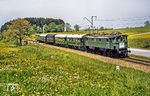 116 009 mit einem Sonderzug zum 100. Geburtstag der Strecke Weilheim - Murnau kurz vor dem Zielbahnhof Murnau. (20.05.1979) <i>Foto: Karsten Risch</i>