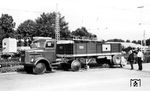 WMD-Zweiwegefahrzeug mit MAN-Zugfahrzeug auf der Deutschen Verkehrsausstellung 1953 in München. Sie war eine erste Gesamt-Präsentation der deutschen Verkehrswirtschaft nach dem Zweiten Weltkrieg.  (08.1953) <i>Foto: Karl Wyrsch, Slg. D. Ammann</i>