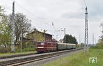 Anschließend fuhr der Fotozug mit 211 073 von Engelsdorf in Richtung Eilenburg. Dabei wurde der Bahnhof Jesewitz, der noch Quertragwerke und einen Mittelbahnsteig besitzt, durchfahren. (29.04.2023) <i>Foto: Ralf Opalka</i>