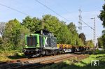 Die seit 2021 grau/grün lackierte 211 125 der AIXrail GmbH Aachen vor DGV 92723 (Wuppertal Hbf - Opladen) bei Solingen-Ohligs. (06.05.2023) <i>Foto: Joachim Bügel</i>