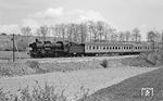 Mit dem E 1949 nach Freudenstadt ist 038 711 bei Hochdorf unterwegs. (12.05.1971) <i>Foto: Burkhard Wollny</i>
