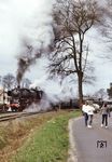 01 150 verlässt mit einem Sonderzug den Bahnhof Lachendorf auf der OHE. (14.04.1985) <i>Foto: Prof. Dr. Willi Hager</i>