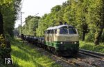 218 396 der Brohltal Eisenbahn mit dem mehrere Stunden verspäteten Aluzug DGS 88991 von Spellen (Niederrhein) nach Koblenz-Lützel bei Langenfeld-Reusrath. (05.06.2023) <i>Foto: Joachim Bügel</i>