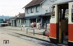 HzL VT 5 (MAN, Baujahr 1961), der bis 2013 in Diensten der Hohenzollerischen Landesbahn stand, im Bahnhof Gammertingen. (17.06.1966) <i>Foto: Theodor Horn</i>