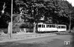 Der 1951 aus Marburg übernommene Tw 2 (Credé/Kiepe, Baujahr 1927) mit Bw 196 auf der Linie 2 vom Hauptbahnhof zum Böllenfalltor in der Nieder-Ramstädter Straße in Darmstadt. (15.07.1959) <i>Foto: Aad van Ooy</i>