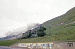 03 102 (Bw Trier) vor dem "Westerland-Express" E 575 auf der Moselbahn bei Pommern. (09.1964) <i>Foto: R.F. Collins</i>