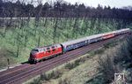 V 200 029 vom Bw Hamm P mit dem F 34 „Gambrinus“ (Hamburg-Altona – Dortmund - Wuppertal – München) bei Buchholz (Nordheide). (30.04.1967) <i>Foto: Helmut Dahlhaus</i>