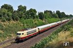 Der AKE-"Rheingold"-Sonderzug mit 103 245 auf der Rückfahrt nach Köln im Einschnitt bei Machern, östlich von Leipzig.  (09.07.2023) <i>Foto: Ralf Opalka</i>