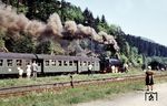 82 040 verlässt mit P 3926 nach Freudenstadt den Bahnhof Schönmünzach. (01.05.1966) <i>Foto: Theodor Horn</i>