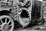 Bearbeitung eines defekten Zylinderblocks einer 50er im AW Schwerte (Ruhr). (1952) <i>Foto: AW Schwerte (Ruhr)</i>