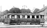 Auf der 1932 von der Deutschen Eisenbahn-Betriebsgesellschaft (DEBG) übernommenen Albtalbahn präsentiert sich Triebwagen 5 (Baujahr 1910) in Ettlingen Stadt, der für das schmalspurige Wechselstromnetz mit zweimal 60 kW Leistung beschafft wurde. (17.07.1937) <i>Foto: RVM-Filmstelle Berlin (Maey)</i>