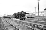 44 533 (Bw Ehrang) fährt mit einem Güterzug durch Trier Hbf. (12.05.1968) <i>Foto: Hans-Dieter Jahr</i>