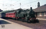 Die in Wuppertal-Vohwinkel über Jahrzehnte stationierte 094 730 (94 1730) kehrte im Rahmen einer Sonderwagenüberführung (Lr 36036 aus Linz) nochmals in ihre alte Heimat zurück. (27.05.1974) <i>Foto: Wolfgang Bügel</i>