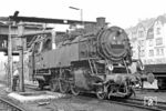 064 367 war seit Juni 1947 in Aschaffenburg beheimatet. Mit Erscheinen der Baureihe 65 wurde sie Ende September 1970 nach Weiden (Oberpf) umstationiert. (26.07.1969) <i>Foto: Wolfgang Bügel</i>