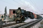 042 241 fährt mit TEEM 41441 aus Oldenzaal/NL in Rheine ein. Die Lok wird den Zug bis Löhne bringen. (19.03.1976) <i>Foto: Robin Fell</i>